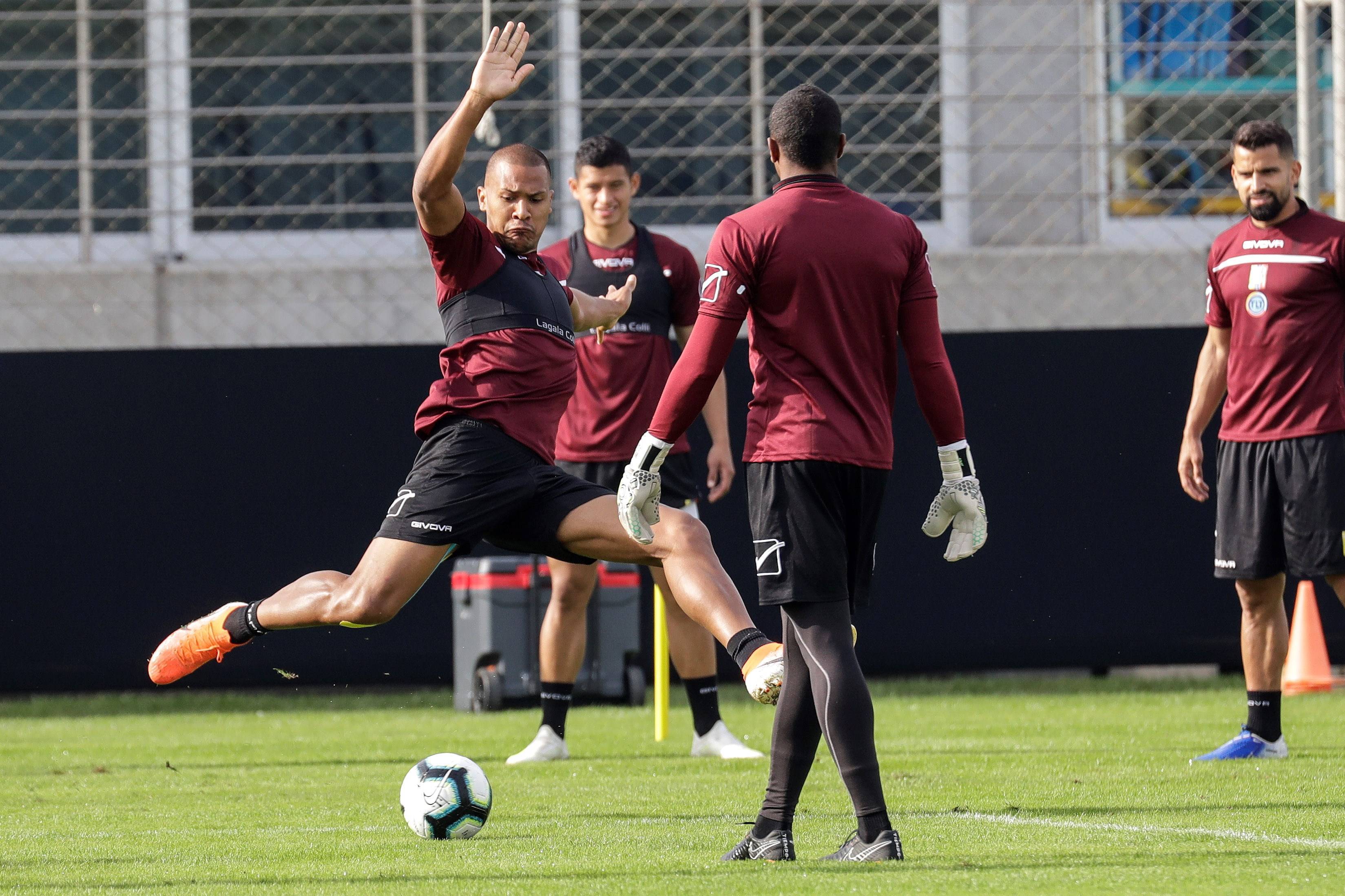 爱游戏官网关于巴塞罗那篮球队今晨状态回暖，志在世预赛名次提升，媒体盛赞，控场能力成焦点的信息